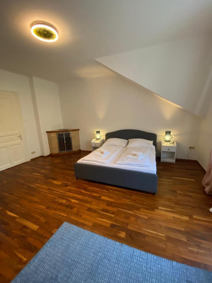 Schlossberg Blick -top 7 Self Check-in Graz
